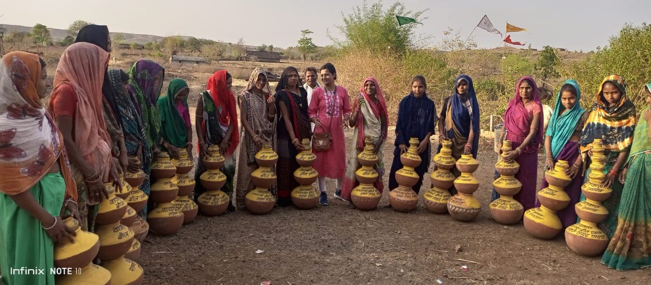 सामुदायिक बीज बैंक कागजों से बाहर निकल कर धरातल पर ले आकार